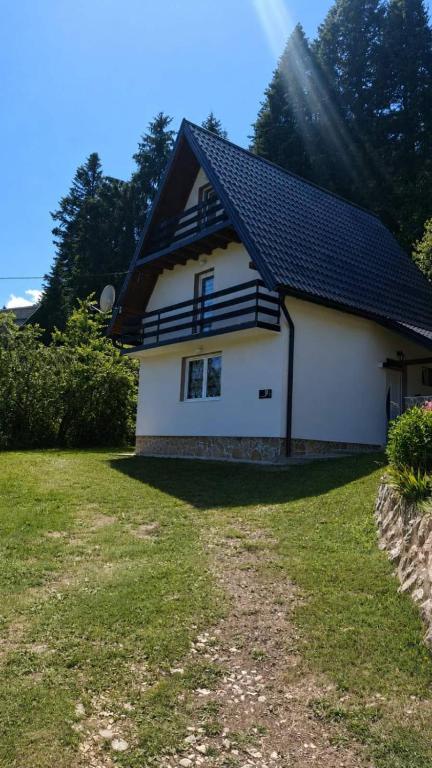 Vikendica Luka - Chambres d'hôtes Han Pijesak