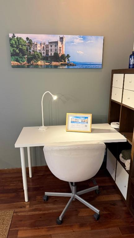 FR25 Holidays and Workstays - B&B Trieste