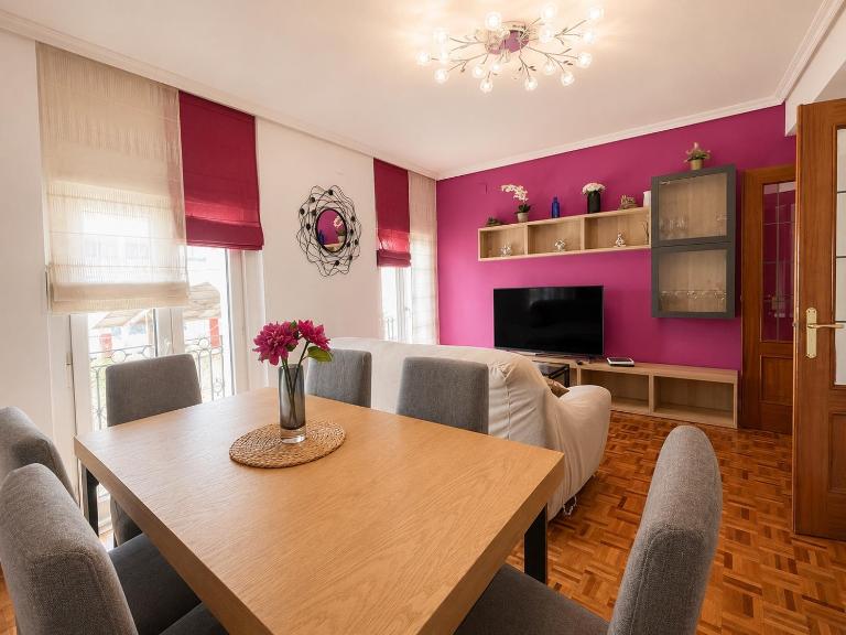 Encantador apartamento en el centro de Castro CON PARKING - Ferienwohnung Castro Urdiales