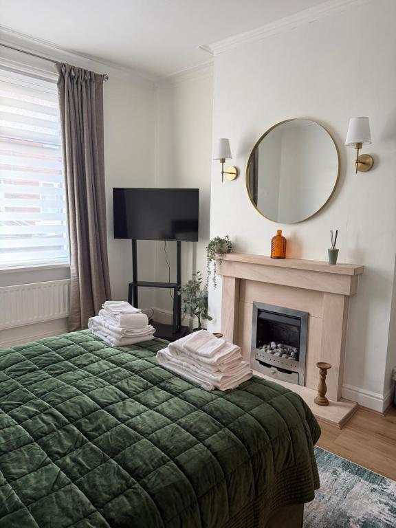 The Best of Tweed, Spacious 4-Bedroom House , Superfast WiFi, Ideal for Contractors & Families - Bed and Breakfast Hebburn