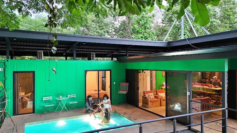 Jungle Container Private Pool 8 Min Avellanas - B&B Tamarindo