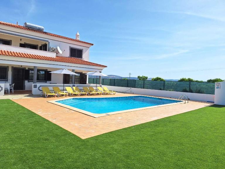 Villa Ramos by Ecovillas Albufeira - B&B Roja- Pé