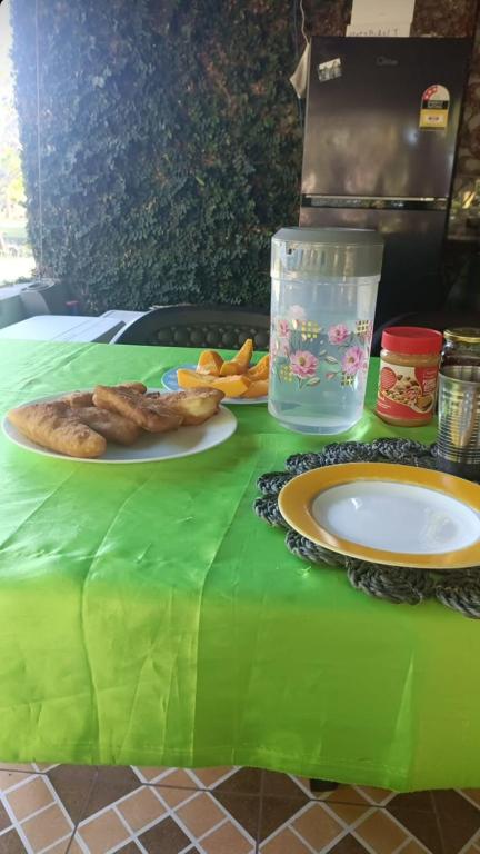 Navi Homestay - B&B Naisisili