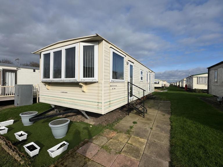 Anderson-French Seaside Escapes 6 Berth Caravan - Central Heating - B&B Skegness