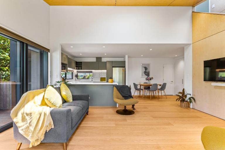 Totara tree house - Bed and Breakfast Nelson