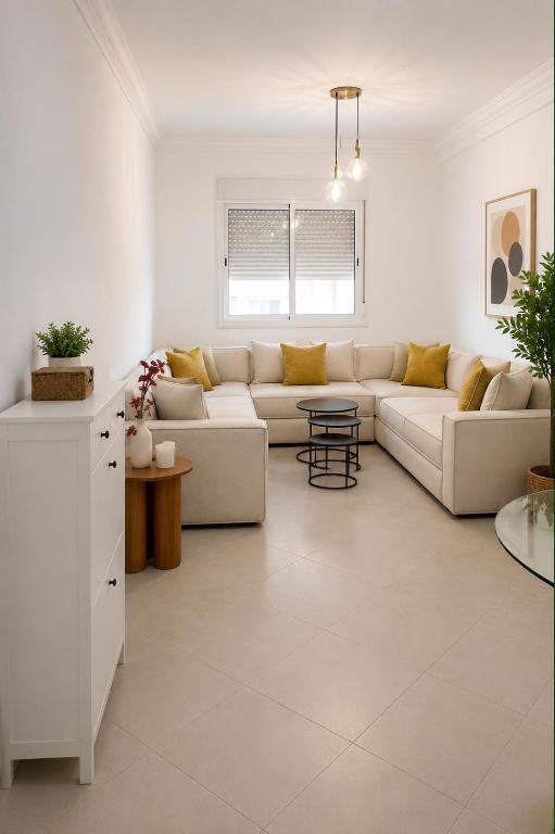 Elegant & Peaceful Apartment, Beach Access - Bed and Breakfast Tanger