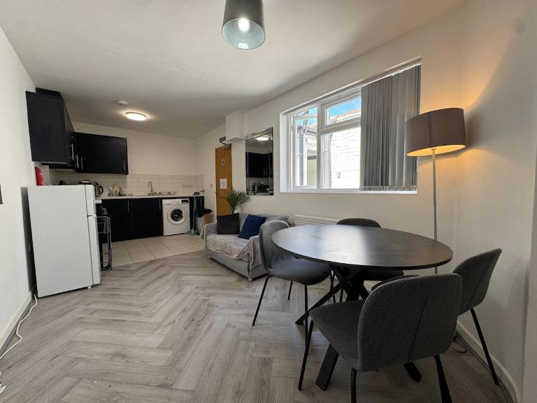 Stylish Jewellery Quarter Apartment Walk to City - B&B Birmingham