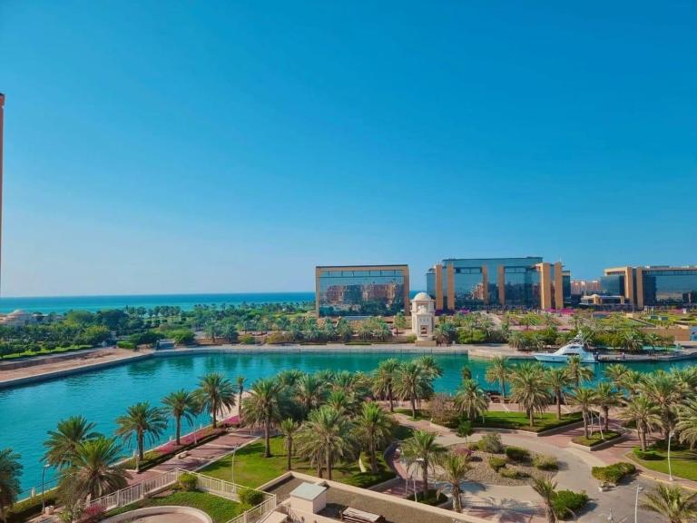 شقه ليالي المارينا اطلاله بحريه عوائل - B&B King Abdullah City