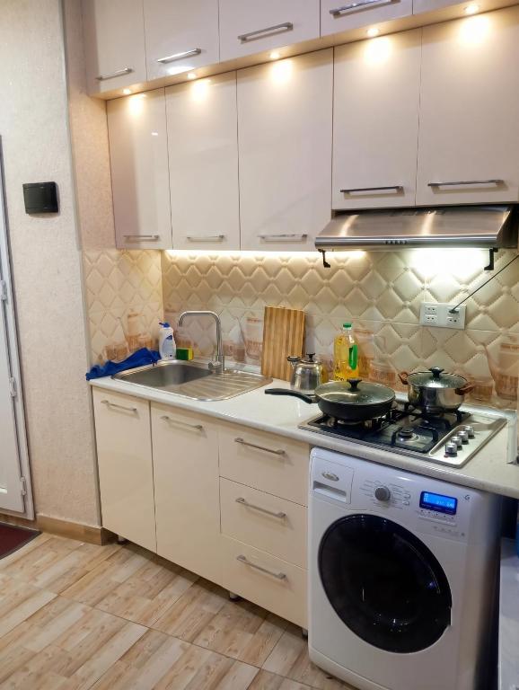 Modern 1BR Apartment Central Nizami St - Chambres d'hôtes Bakou