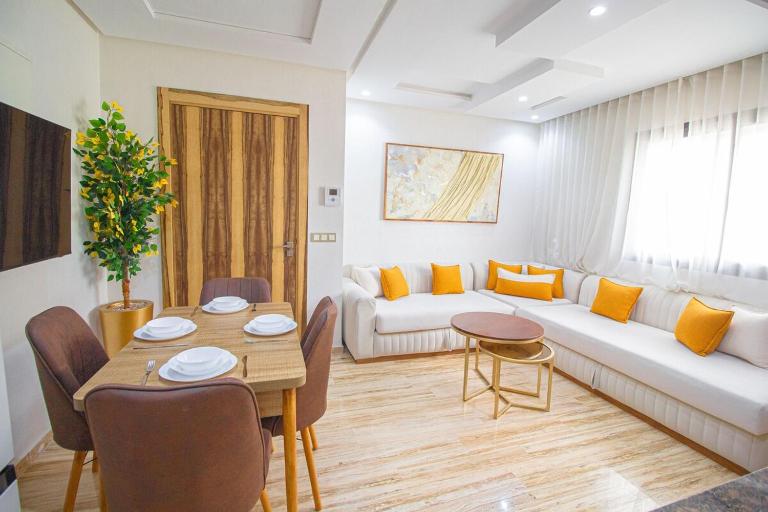 Golden Haven, Luxury Apartment with Pool - B&B Tangier