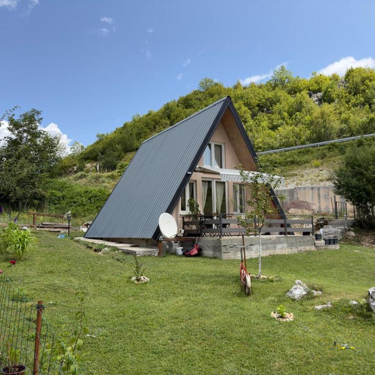 Vrela Holiday Home - Bed and Breakfast Cetinje