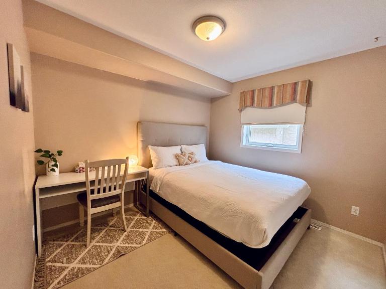 Saskatoon Lashyn Cove Homestay - B&B Saskatoon