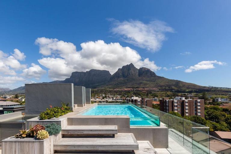 Rooftop Pool & Parking, Minutes To Uct - B&B Città del Capo