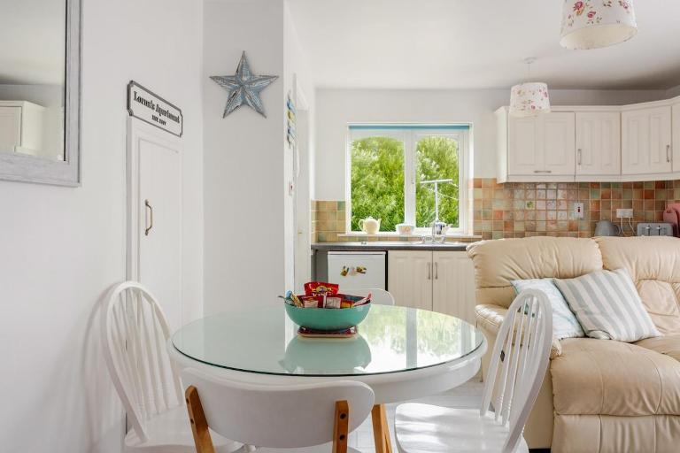 Lorna's Apartment Self Catering Holiday Home - Ferienwohnung Milltown Malbay