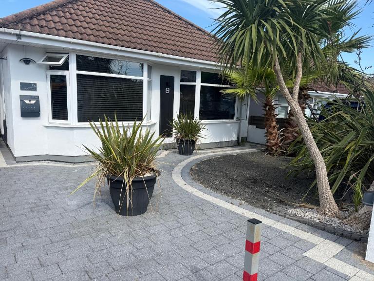 Bungalows near Sandbanks Beach - B&B Poole