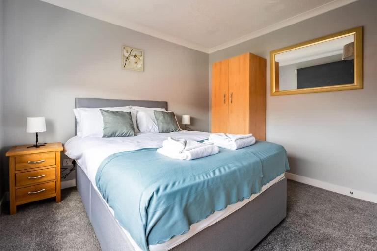 Scotia House -3 bed house in Larkhall with private driveway - B&B Larkhall