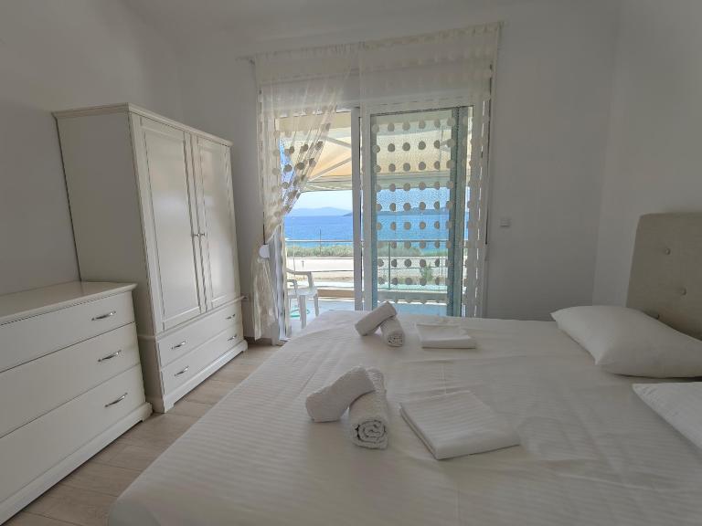 Апартаменты Елена - Bed and Breakfast Néa Péramos