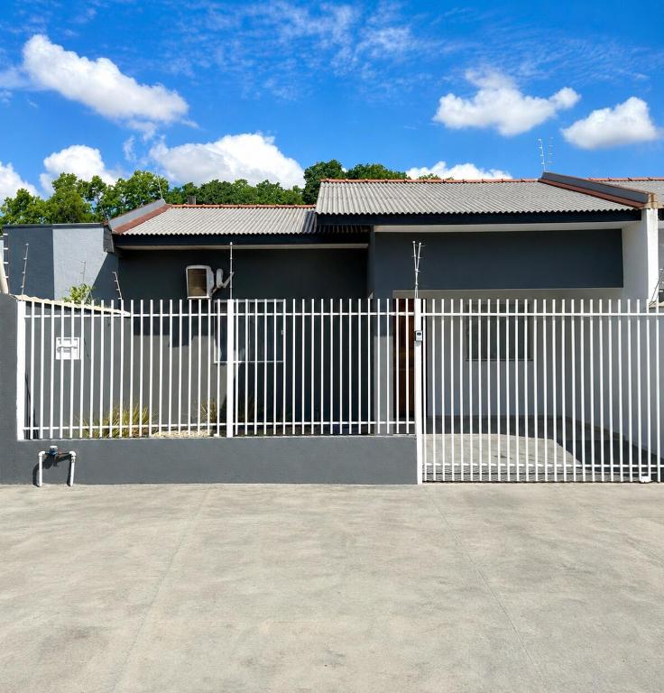 Apartamento Confortavel até 4 Pessoas - Garagem - Ar Condicionado - B&B Sinop