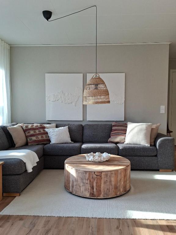 VILLA ELLA close to disc golf, swimming and Gothenburg - B&B Nödinge
