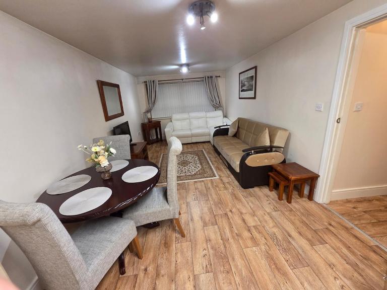 Modern 2BR Apartment Near City Centre & AO Arena - B&B Manchester