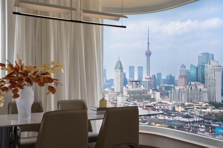 SKYLINE - Yuyuan Landmark View 4BR 5Beds Apartment 5-Min Walk to Metro L10&L14 - B&B Shanghai
