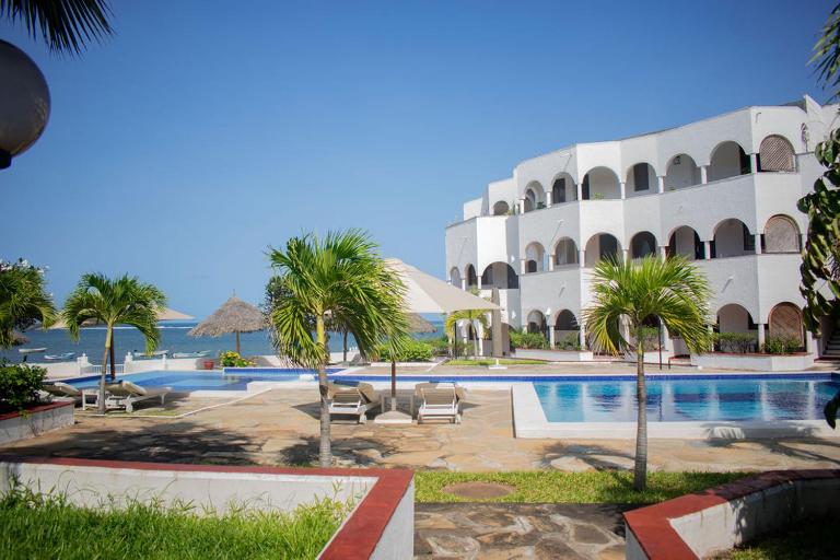 Charming Penthouse -Holidays Houses - Bed and Breakfast Malindi