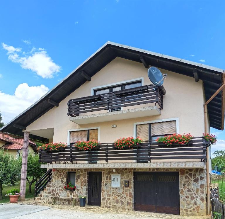 KaTi Hiša - B&B Koble