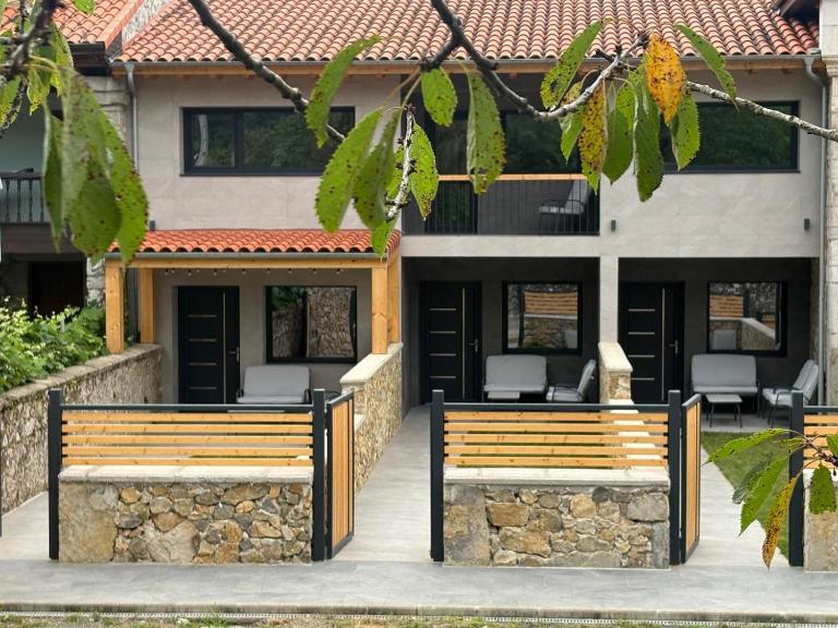 Apartamentos Cerecera - B&B Cuerres