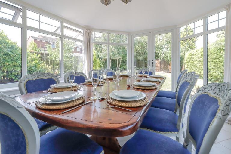 Stylish Cheshire House - B&B Winsford