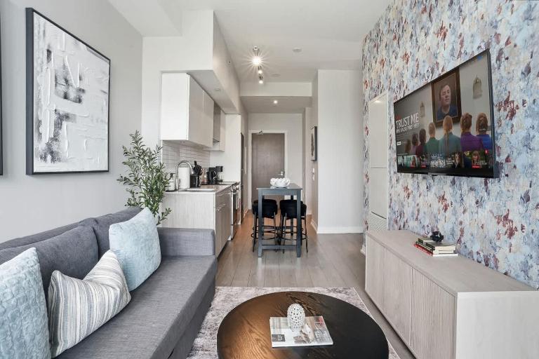 City View Condo Walk to Eaton Centre Sleeps 6 - Ferienwohnung Toronto