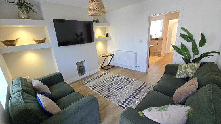 Modern 3 Bed Home - Near Sellafield & The Fells - B&B Cleator Moor