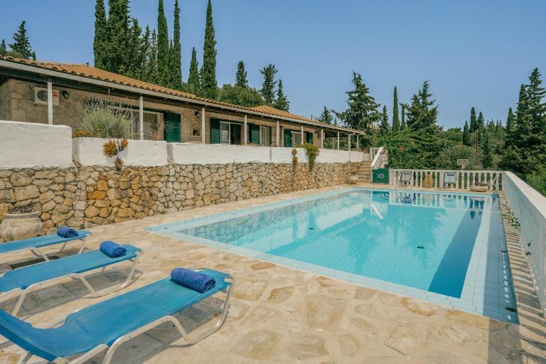 Sunrise Stone Villa - Chambres d'hôtes Agios Nikolaos