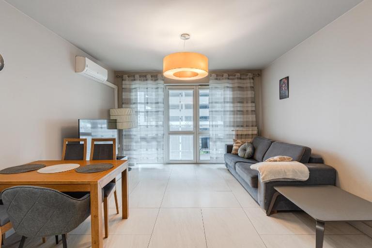 Warszawska Chic Apartment by BookingHost - Ferienwohnung Rzeszów