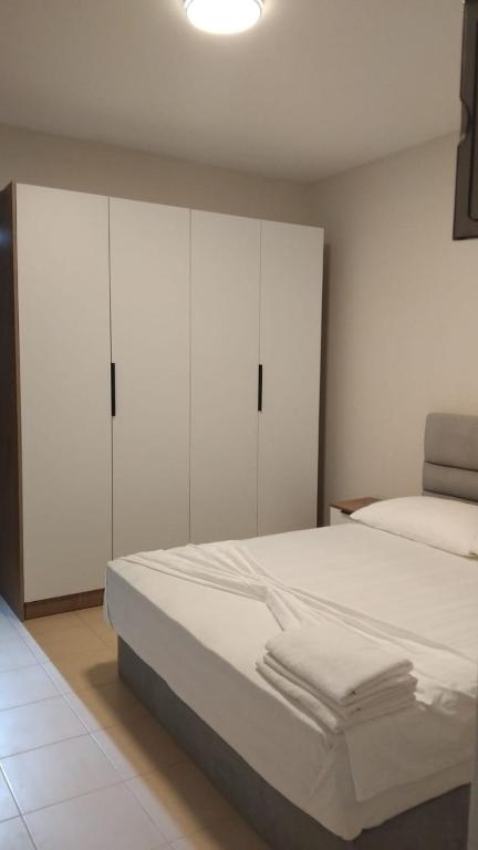 Luiza Central Apartments 3 - Ferienwohnung Vlora