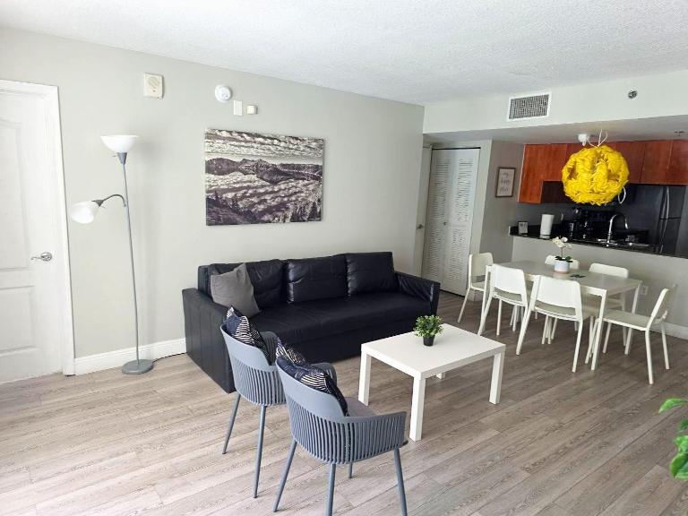 Amazing Condo Brickell with Ocean-Pool View - B&B Miami