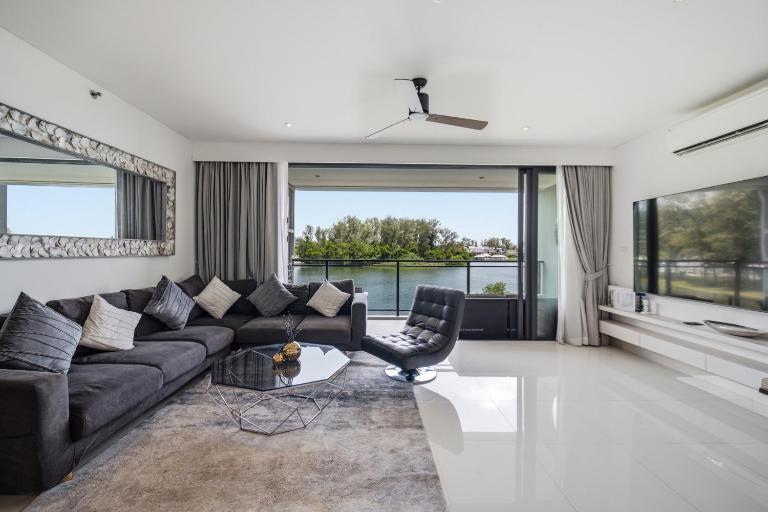 Cassia 3BR Sea View apt by NLA - Ferienwohnung Bang Tao Beach