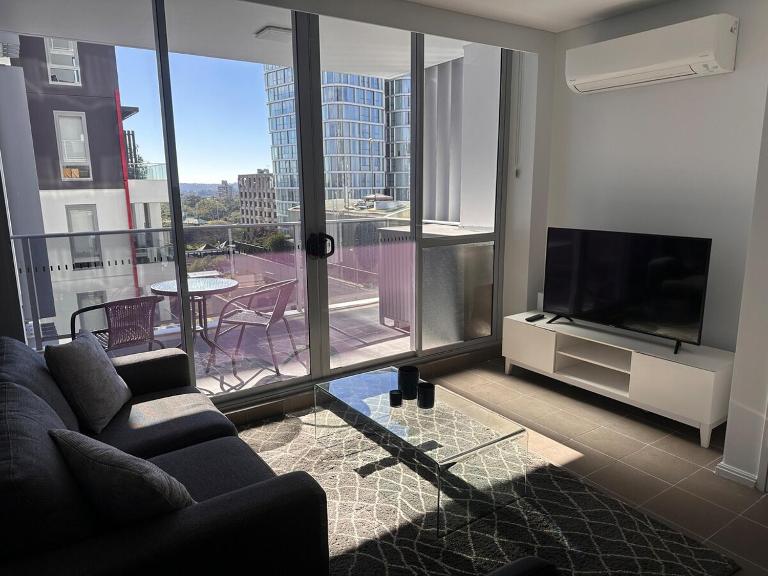 Wyndel Apartment Miller Street- MIL52301 - B&B Sydney