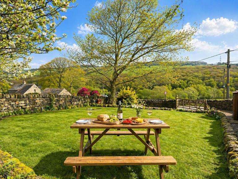 The Old Smithy - B&B Langsett