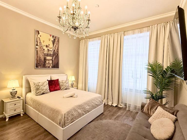 Elegant Apartment in a Classic Period Building in Ölberg - B&B Wuppertal