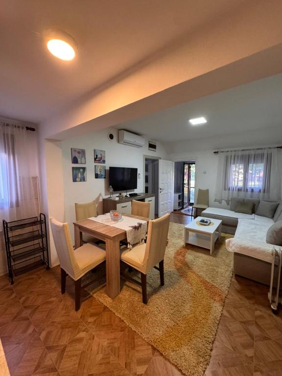 Apartman Dunja - B&B Podgorica
