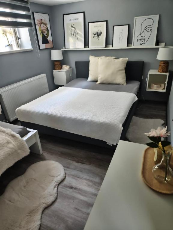 Home Apartman - Ferienwohnung Nagyesztergár