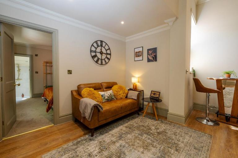Brand new refurbished 2 bedroom/2 bathroom apartment in Central Lincoln City! - Chambres d'hôtes Lincoln