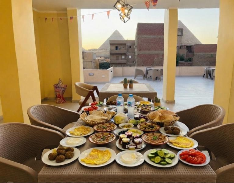 Saloumy pyramids hotel - Bed and Breakfast Nazlat as Sammān