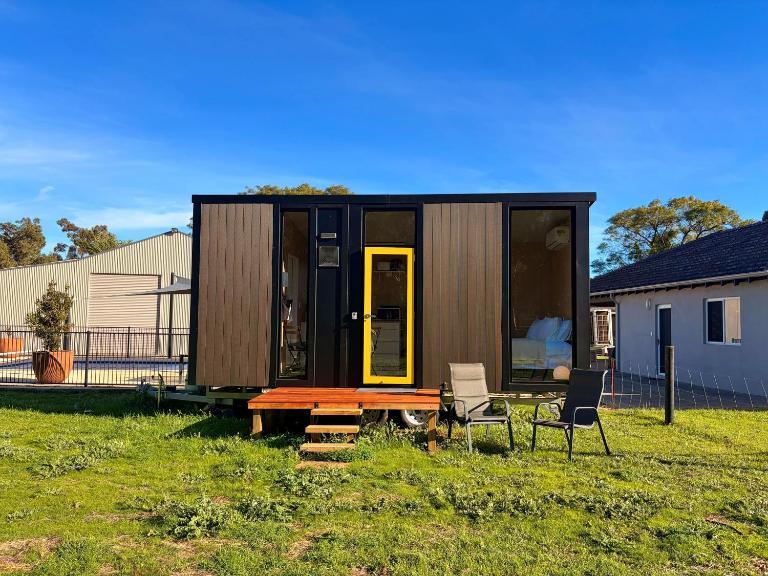 Tiny Home in the Hills by Tiny Away - B&B Perth
