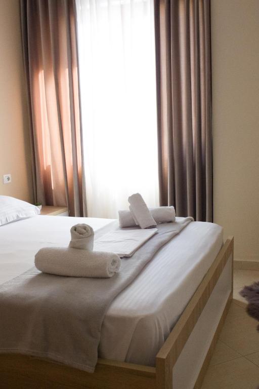 Albanian Bliss - Bed and Breakfast Tirana