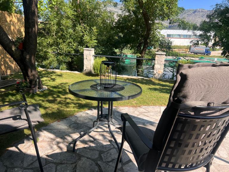 Mali Raj uz Trebišnjicu - Chambres d'hôtes Trebinje