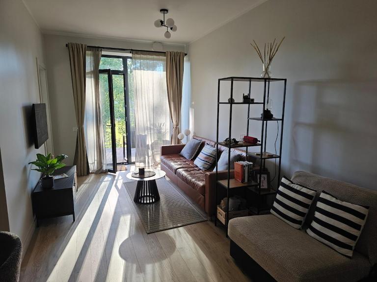 New Albatross Home apartment with 12m2 terrace - Bed and Breakfast Ķesterciems
