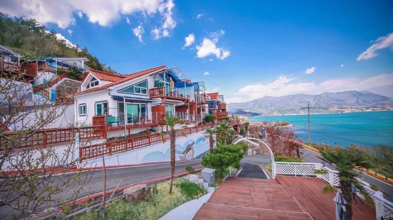 Namhae Spa Hill Pension - Ferienwohnung Namhae