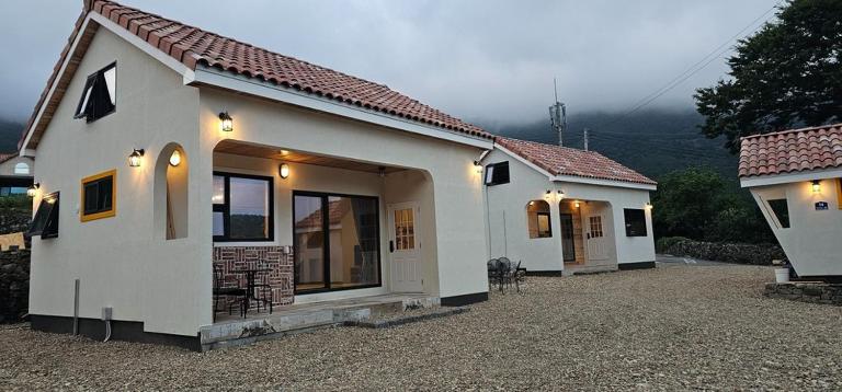 Dara House Private Pension - Ferienwohnung Jangheung