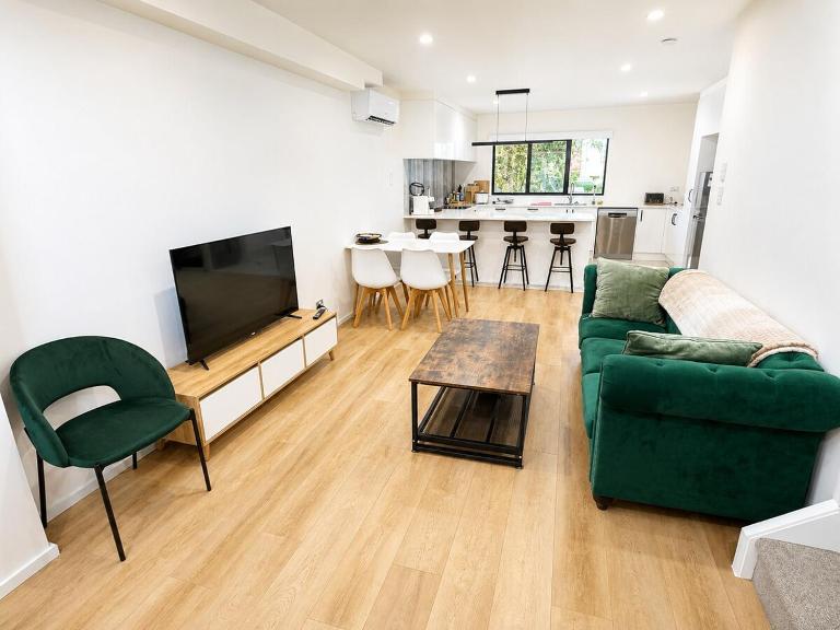 3 bedrooms home at Westgate - B&B Auckland